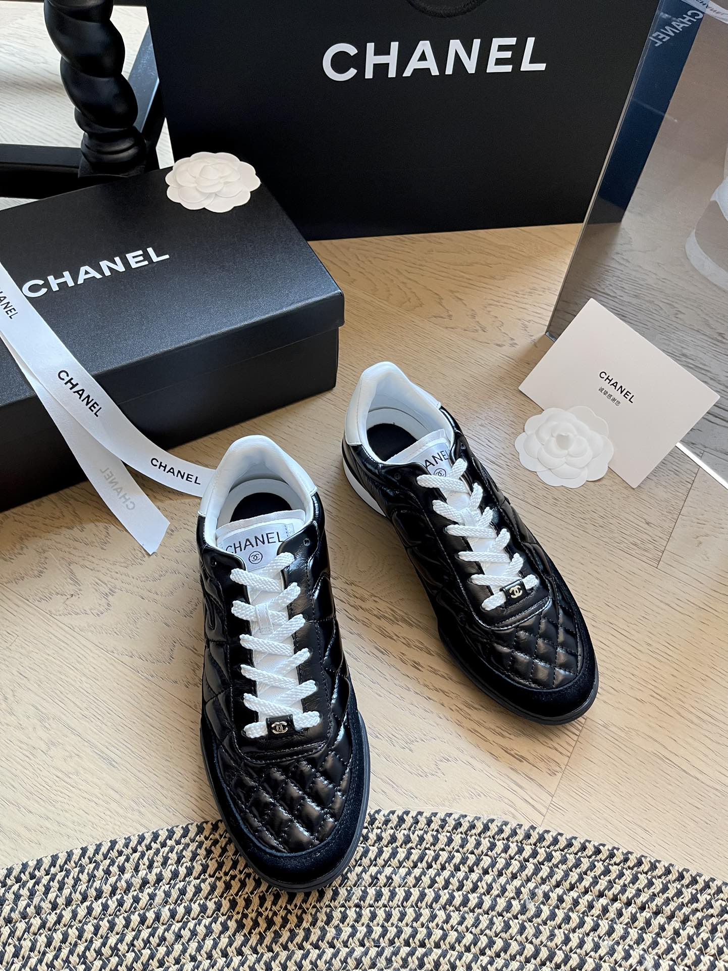 샤넬 퀄팅 트레이너 스니커즈 블랙