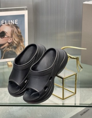 발렌시아가x크록스슬리퍼