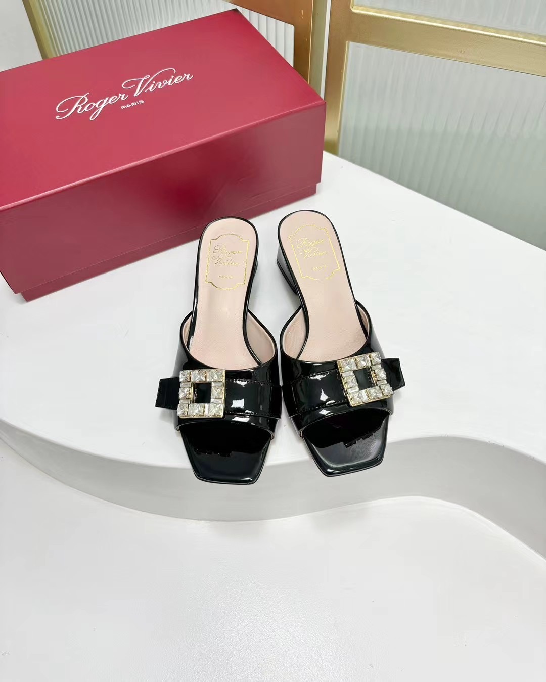 R/V 트레 비비에 스트라스버클 뮬