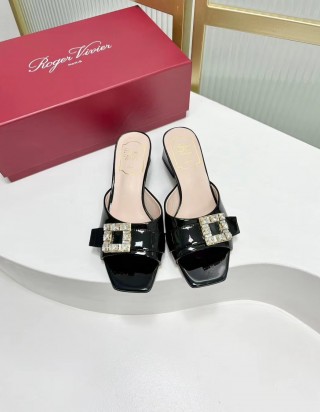 R/V 트레 비비에 스트라스버클 뮬