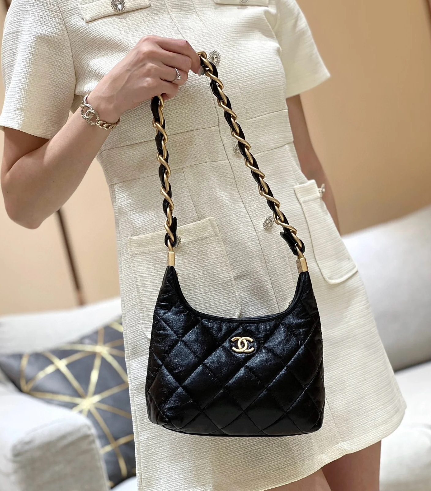 샤넬 스몰 호보백 램스킨, 골드 메탈 블랙