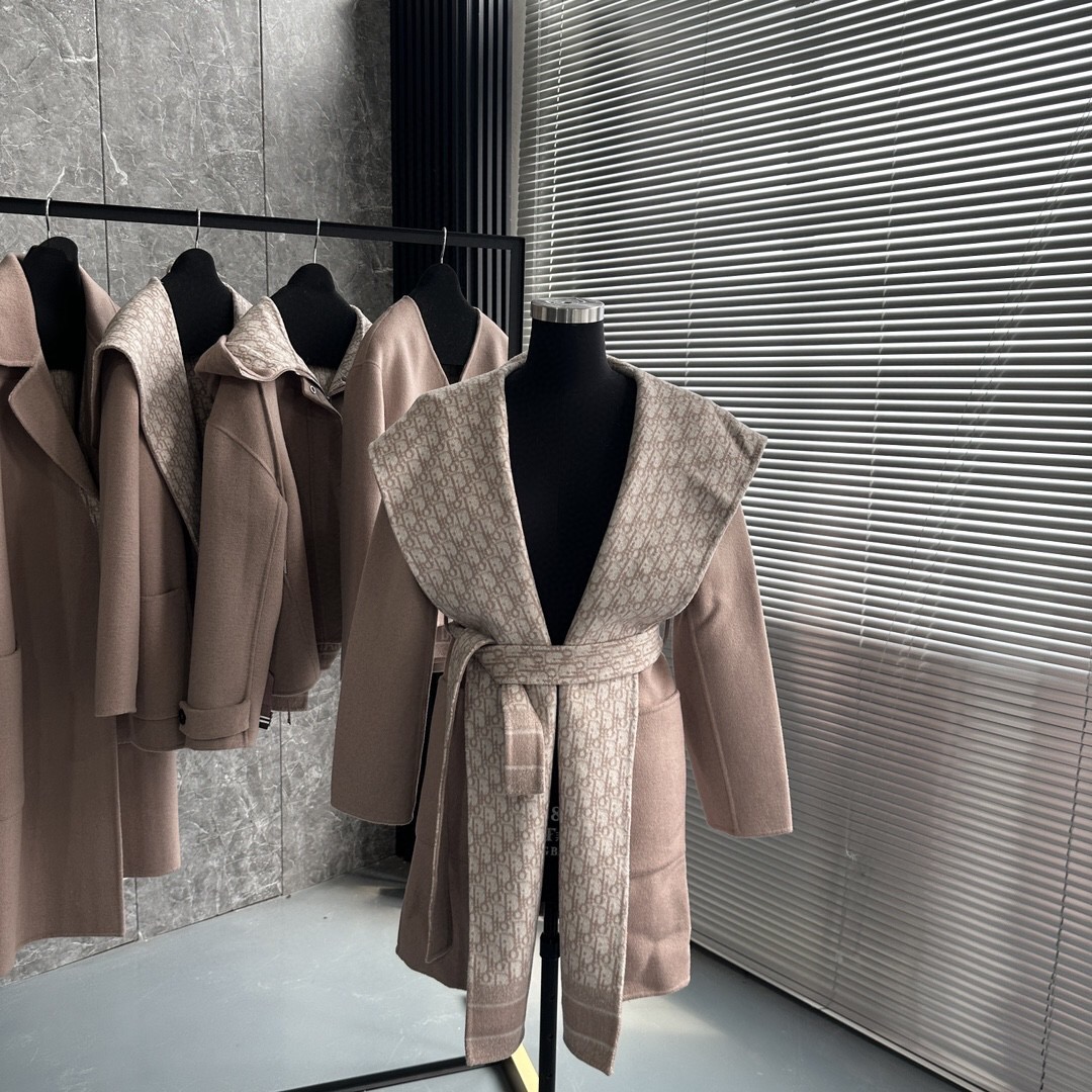 디올 벨트 후드 크롭 코트