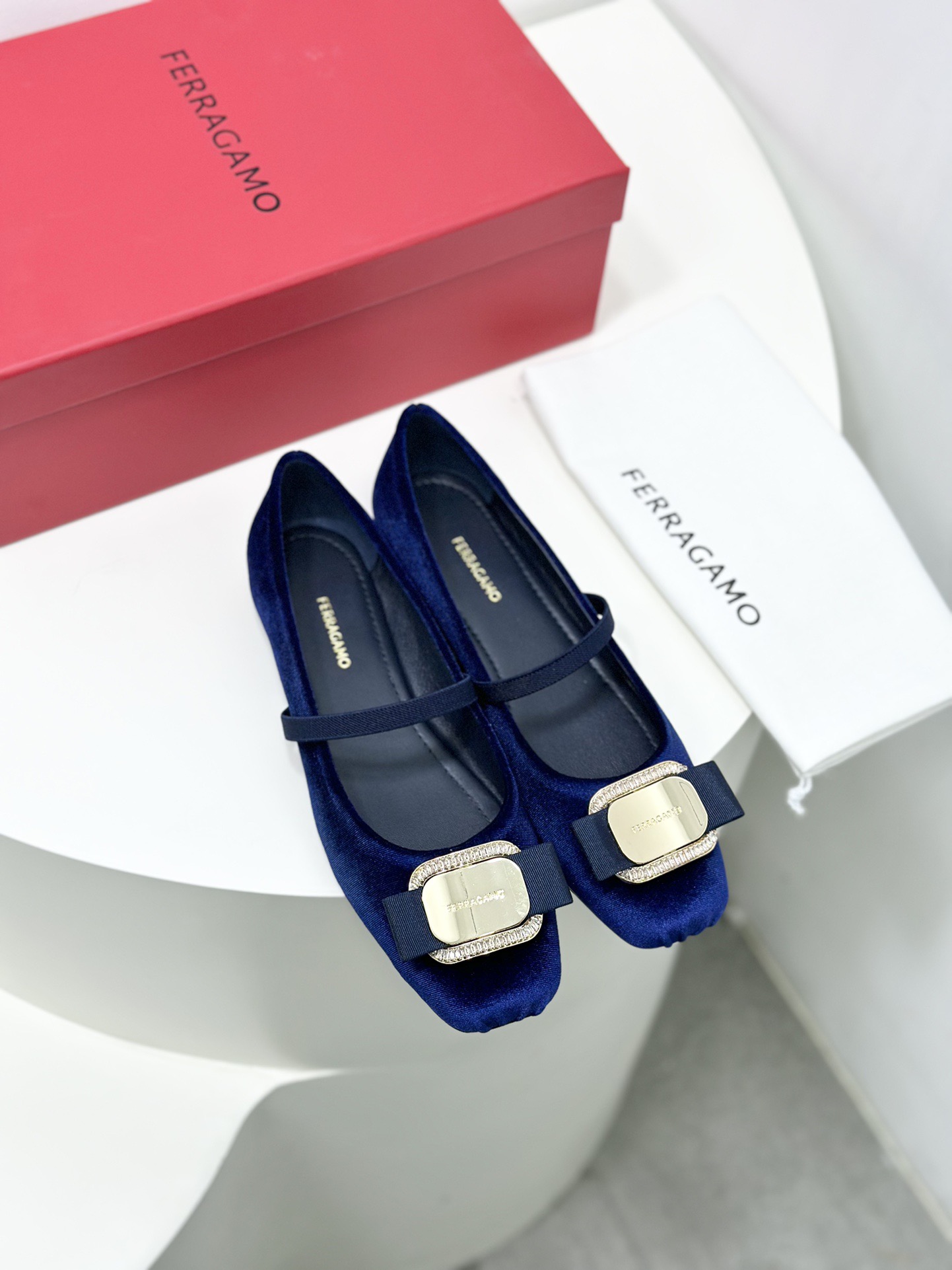 페라가모 메리제인 발레 플랫