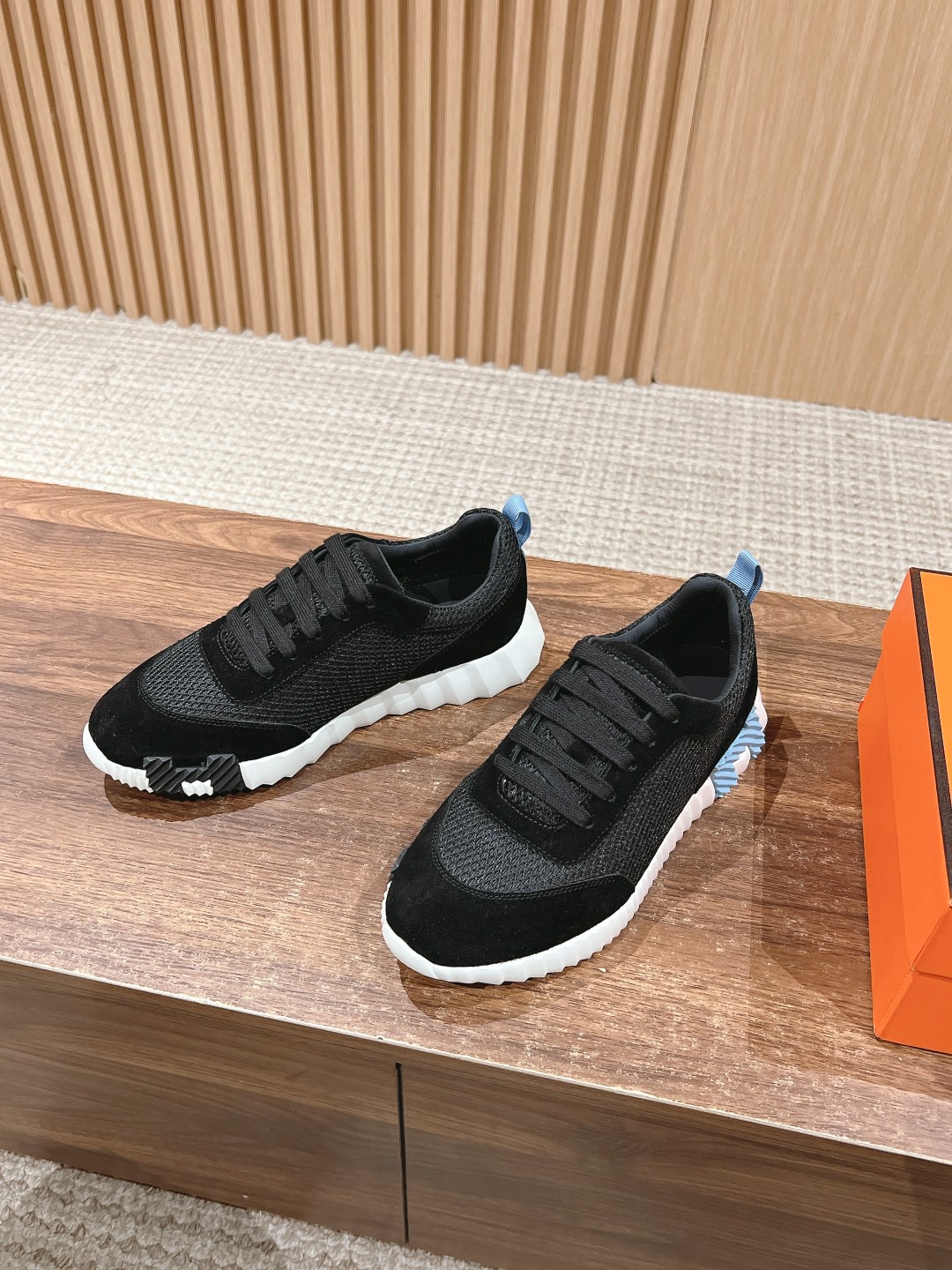 에르메스 여성 바운싱 스니커즈 블랑 메쉬