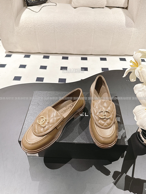 샤넬 CC로고 턴락 퀄팅 로퍼