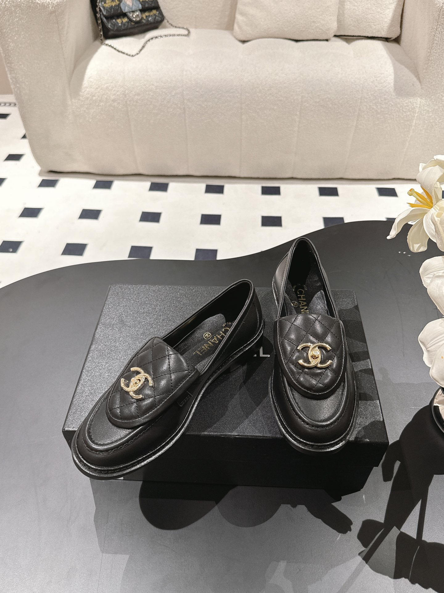 샤넬 CC로고 턴락 퀄팅 로퍼