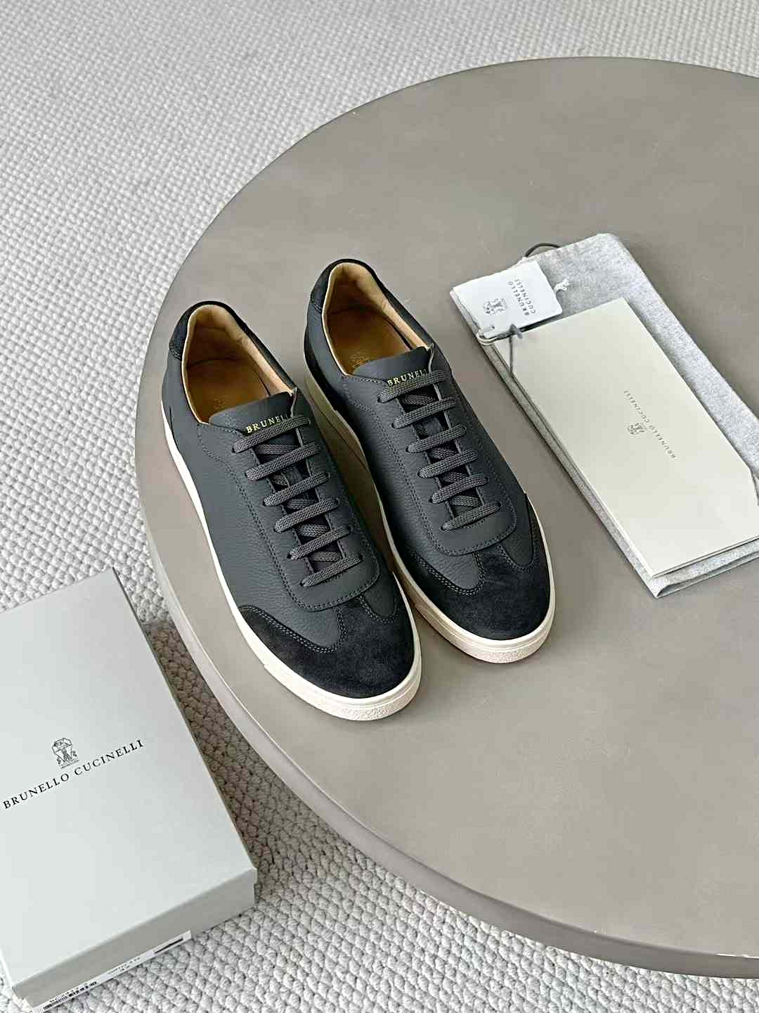 브루넬로쿠치넬리 스니커즈