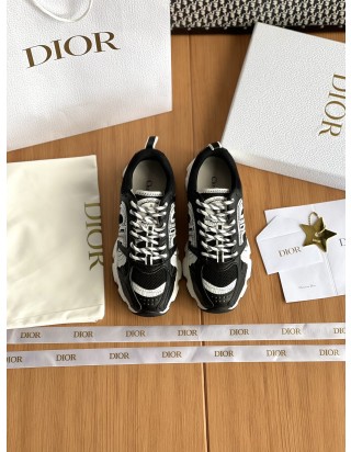 디올 크로노 스니커즈