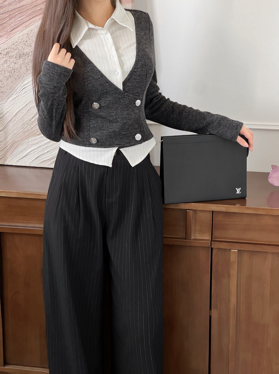 루이비통 LV 타이가 포쉐트 보야주 클러치백MM