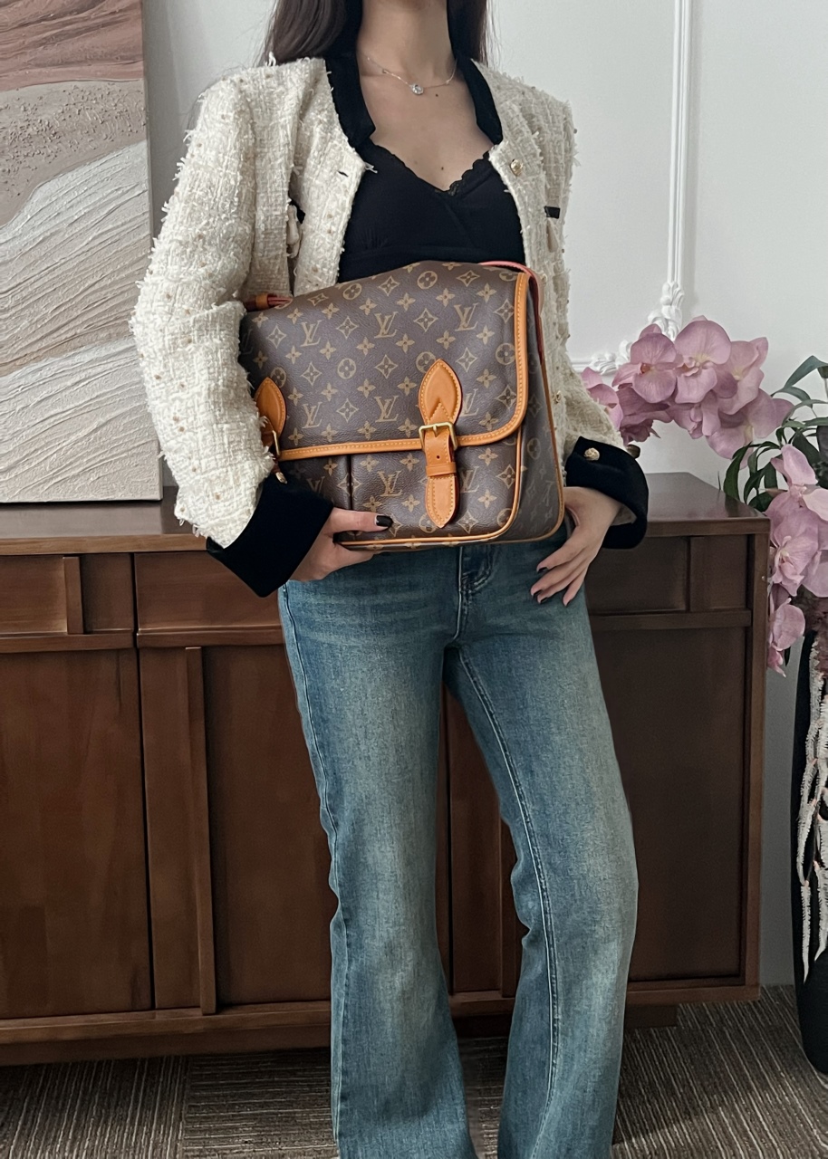 루이비통 사첼 메신저 백