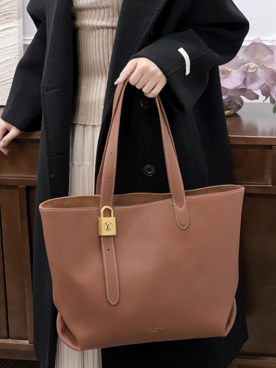 루이비통 로우 키 카바스 MM