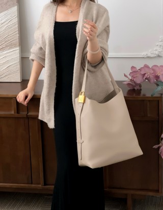 루이비통 로우 키 호보 MM