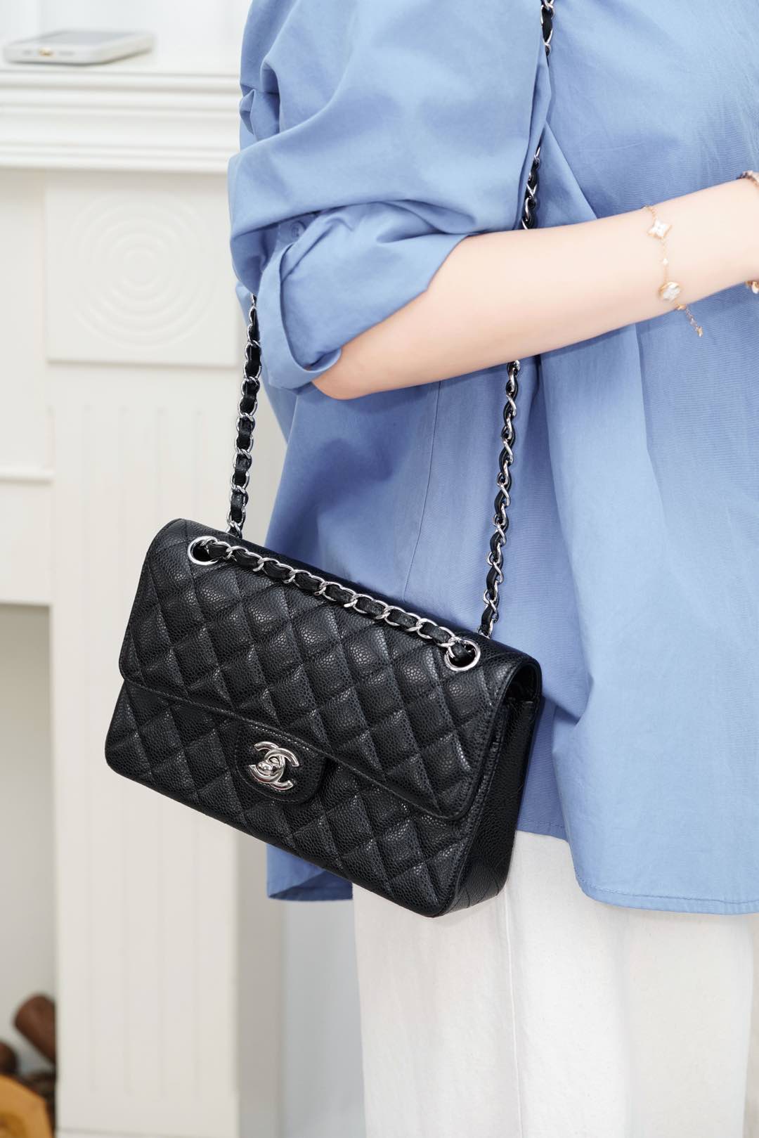 샤넬 클래식 플랩백
