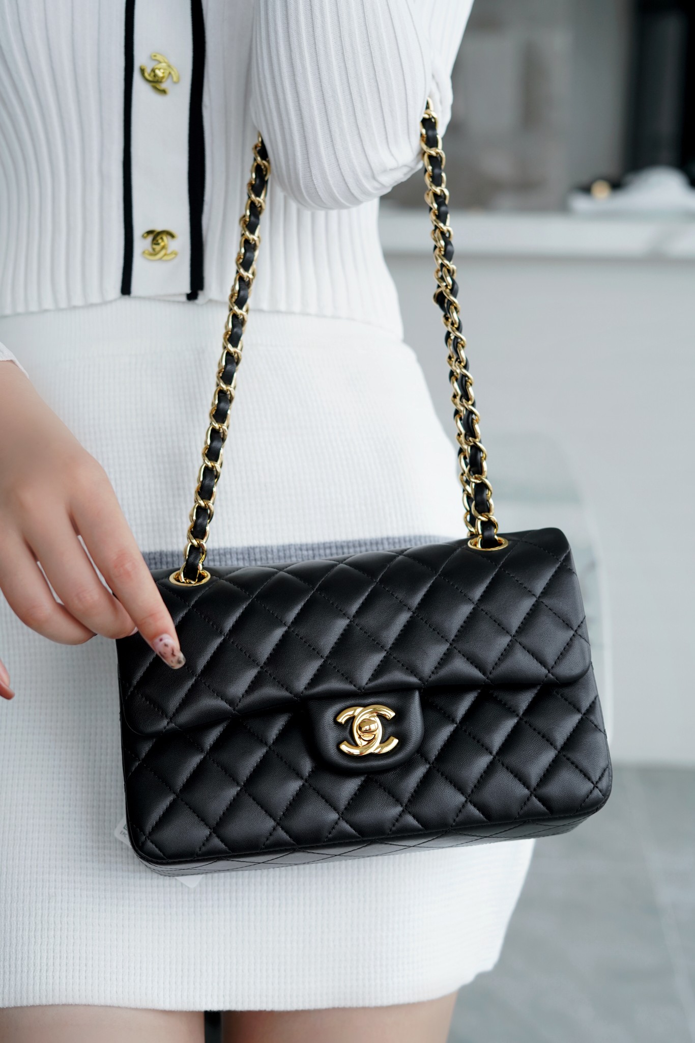 샤넬 클래식 스몰 플랩백 블랙금장