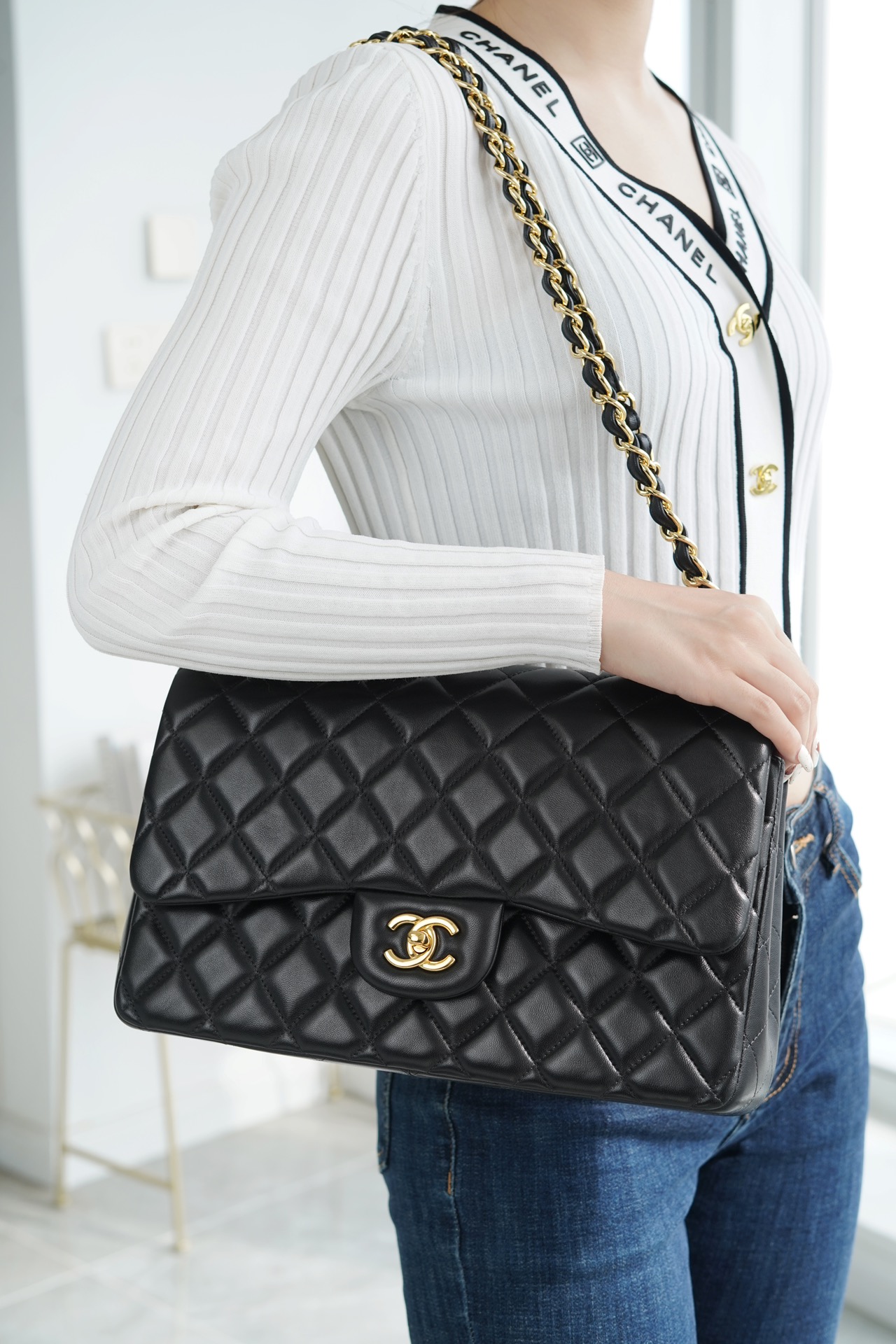 샤넬 클래식 라지 플랩백 블랙금장