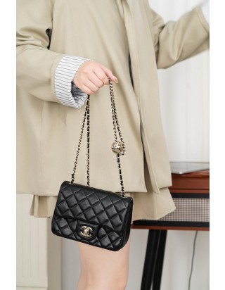 샤넬 클래식 플랩백 체인볼