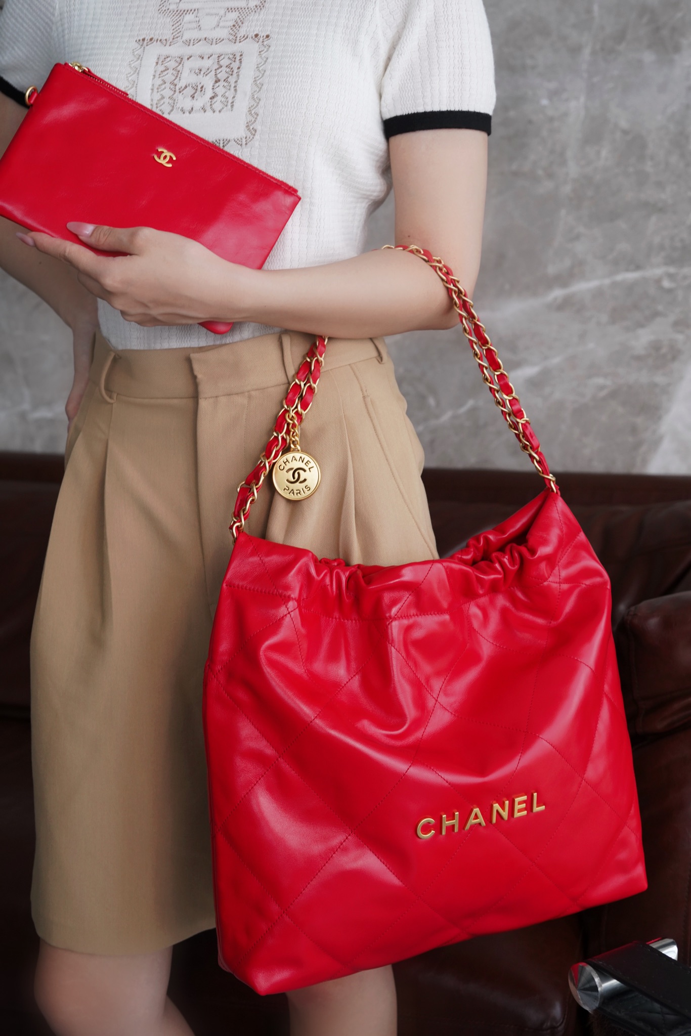 샤넬 22P 핸드백 미디움 레드