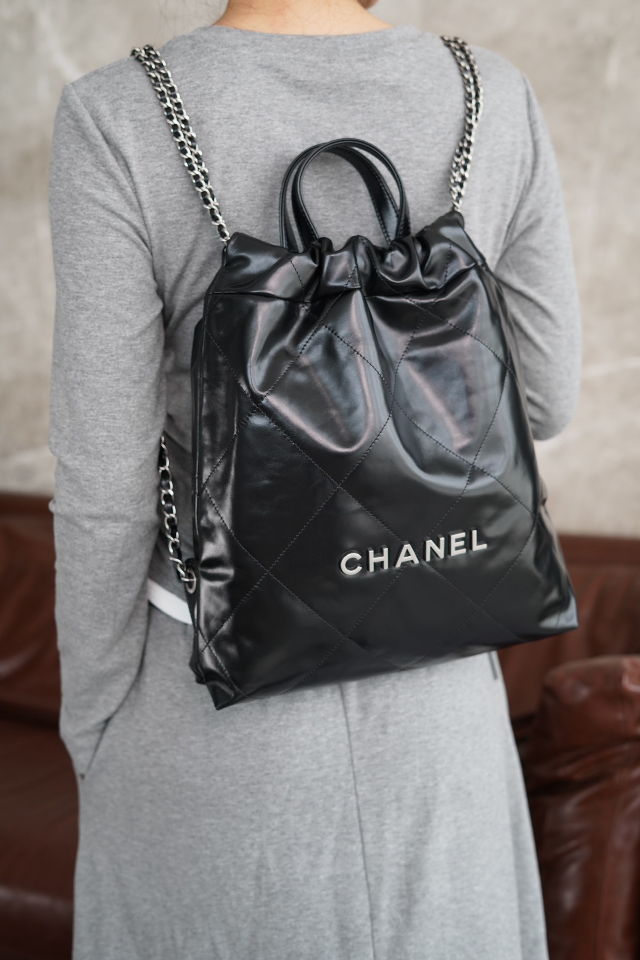 샤넬 22 백팩 스몰 블랙은장