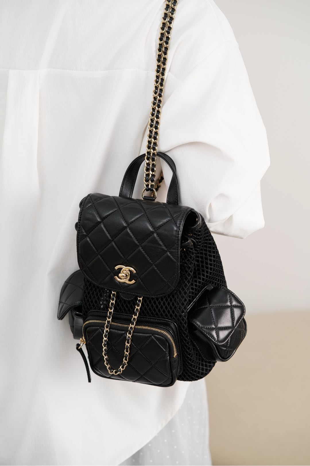 샤넬 마틀라세 블랙 램스킨 백팩