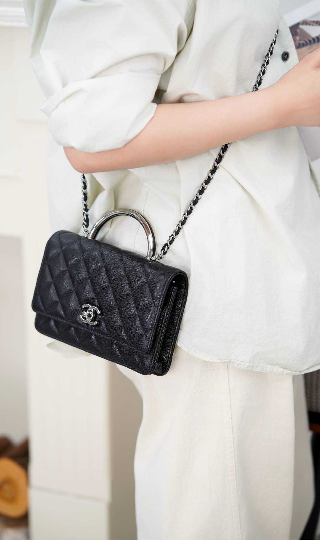 샤넬 스트라스 탑 핸들 woc