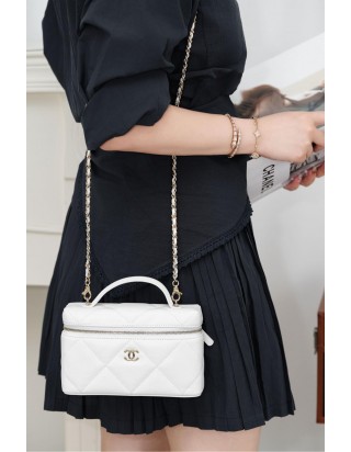 샤넬 탑 핸들 슬림 베니티 케이스