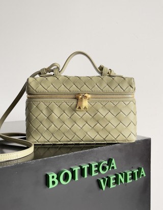 보테가 베네타 뱅뱅 베네티 케이스