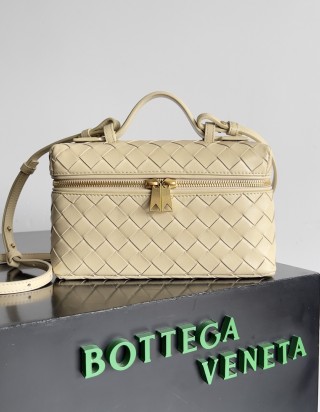 보테가 베네타 뱅뱅 베네티 케이스