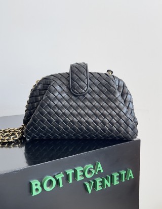 보테가 베네타 인트래치아토 레더 클러치 스몰