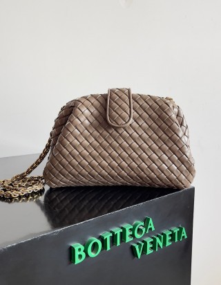 보테가 베네타 인트래치아토 레더 클러치 스몰