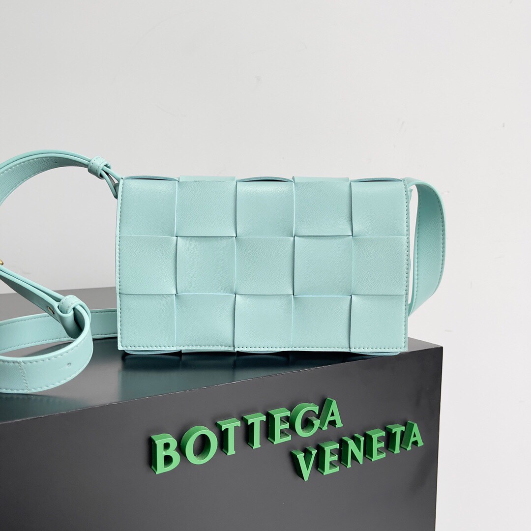 보테가 베네타 카세트 백