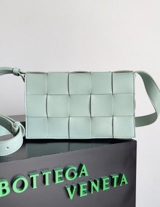 보테가 베네타 카세트 백