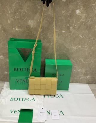 보테가 베네타 카세트 백