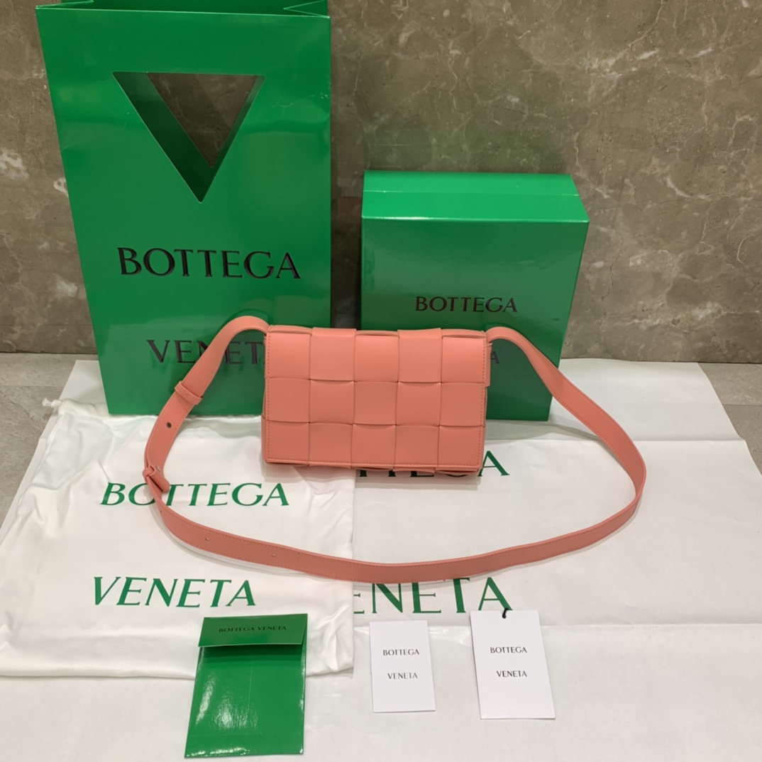 보테가 베네타 카세트 백