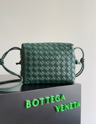 보테가 베네타 스몰 루프 백