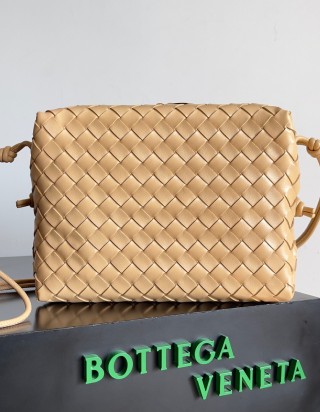 보테가 베네타 루프 카메라 백 스몰