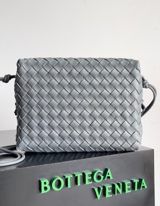 보테가 베네타 루프 카메라 백 스몰