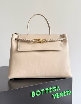 보테가 베네타 차오 차오 미디움