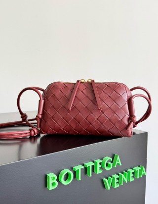 보테가 베네타 콘서트 파우치