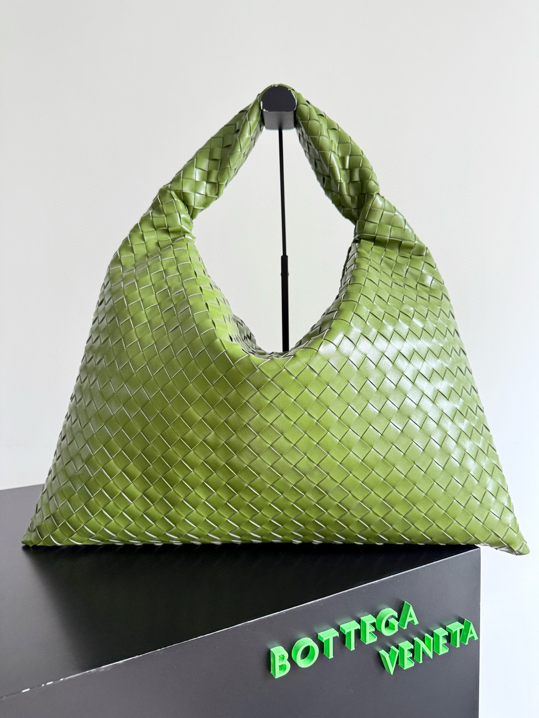 보테가 베네타 라지 홉