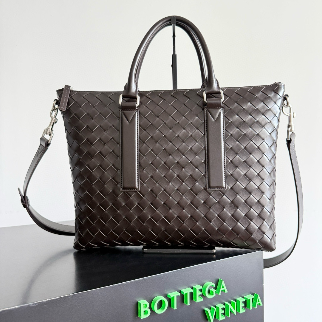 보테가 베네타 인트레치아토 소프트 브리프 케이스