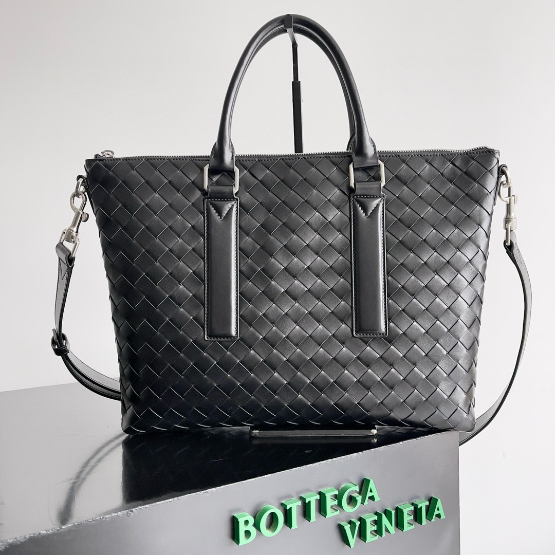 보테가 베네타 인트레치아토 소프트 브리프 케이스