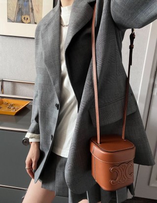 셀린느 퀴르 트리오페 박스