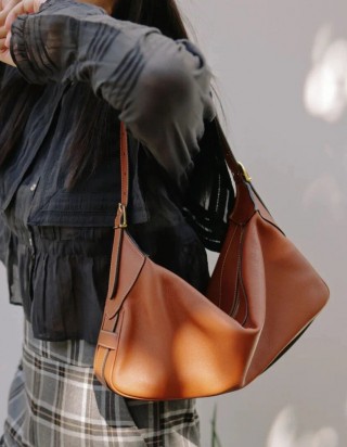 셀린느 로미 미디움 백