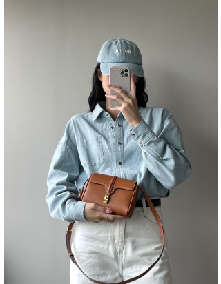 셀린느 미니 소프트 16