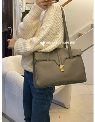 셀린느 미디움 소프트 16