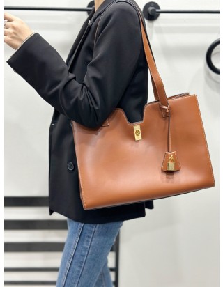 셀린느 카바스 16