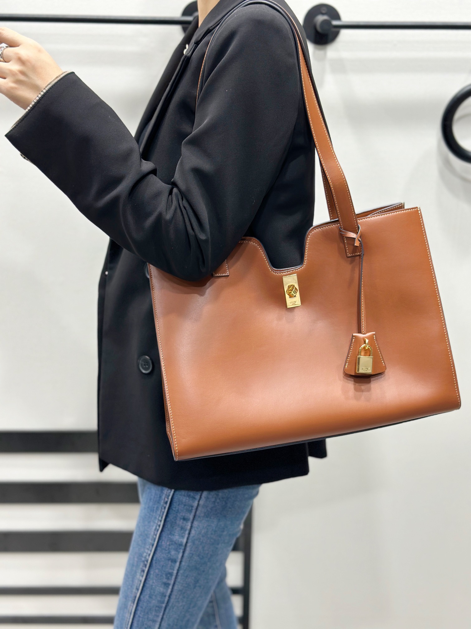 셀린느 카바스 16