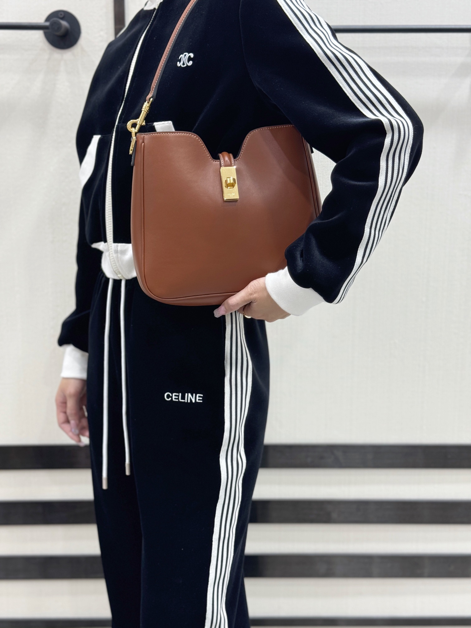 셀린느 카미유 16 소프트 백 스몰