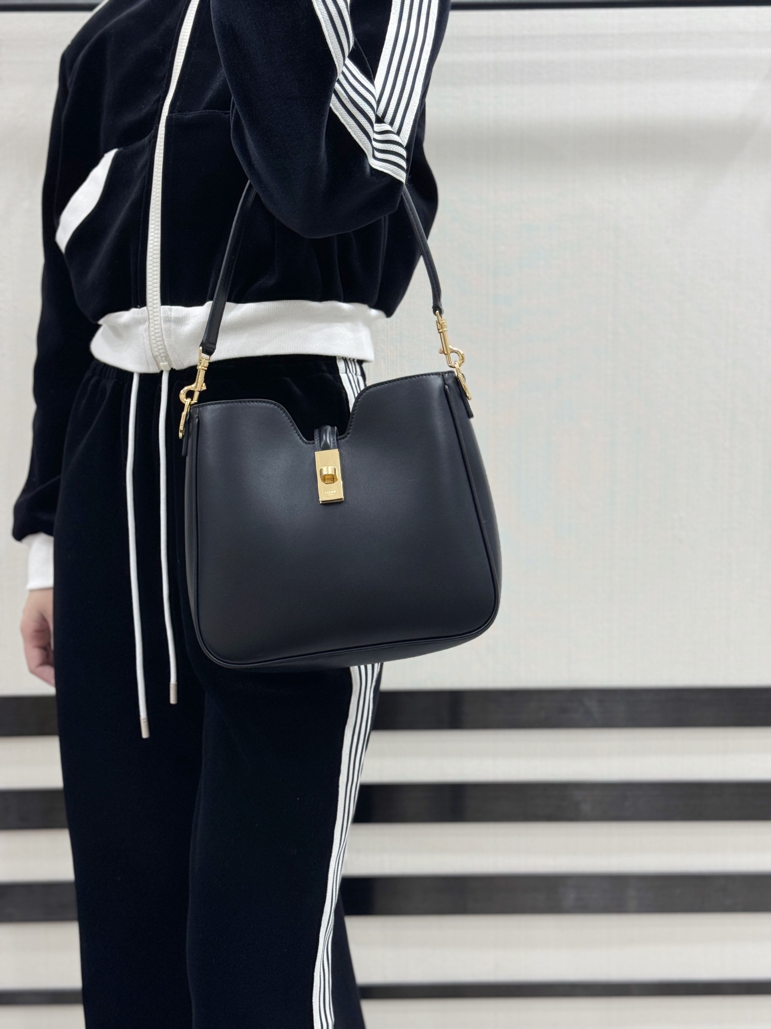 셀린느 카미유 16 소프트 백 스몰