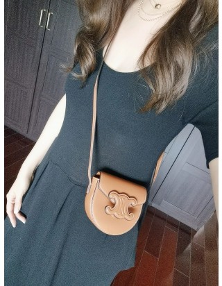 셀린느 미니 베사체 퀴르 트리옹프